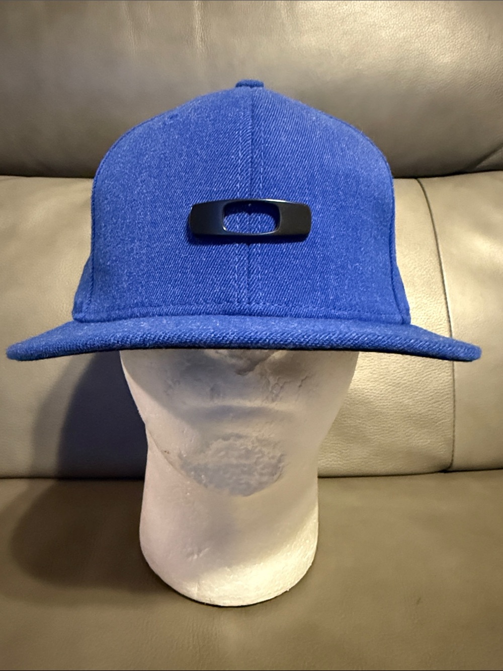 Vintage Y2K Oakley x New era 9fifty metal “gascan”snapback hat black metal Logo